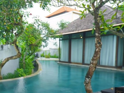 9 Potret Villa Mewah Rossa di Bali, Dikelilingi dengan Air Bun