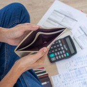 5 Kebiasaan Buruk Atur Keuangan yang Bikin Kamu Miskin di Akhir Bulan