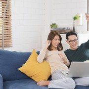 Kamu Pasangan Baru Menikah? Ini Cara untuk Menyusun Rencana Keuangan Bersama