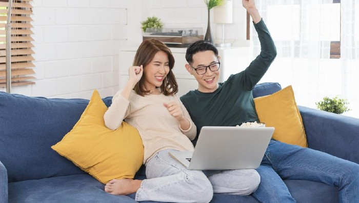 Kamu Pasangan Baru Menikah? Ini Cara untuk Menyusun Rencana Keuangan Bersama