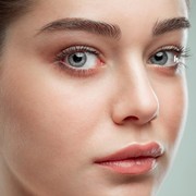 Ada Bintik Mengapung pada Penglihatan? Ini Penyebab dan Cara Mengobati Eye Floaters