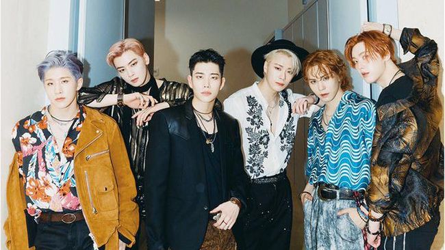 Para member ASTRO membagikan kisah mereka dalam menyiapkan mini album kedelapan, SWITCH ON.