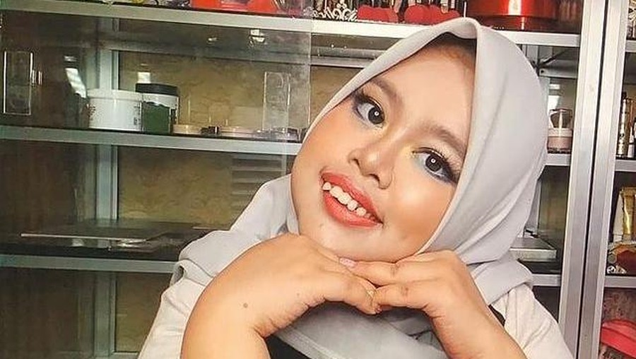 Penampilan terbaru Kekeyi tengah jadi sorotan. Ia disebut makin langsing dengan pipi terus. Yuk kita intip!