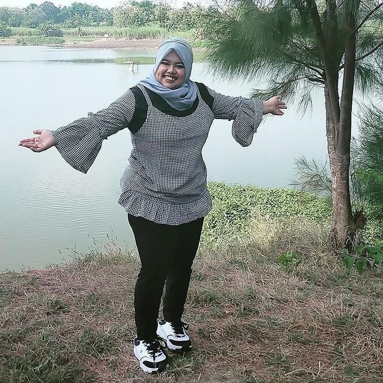 Intip Penampilan Terbaru Kekeyi Tuai Pujian Penampilan terbaru Kekeyi tengah jadi sorotan. Ia disebut makin langsing dengan pipi terus. Yuk kita intip!