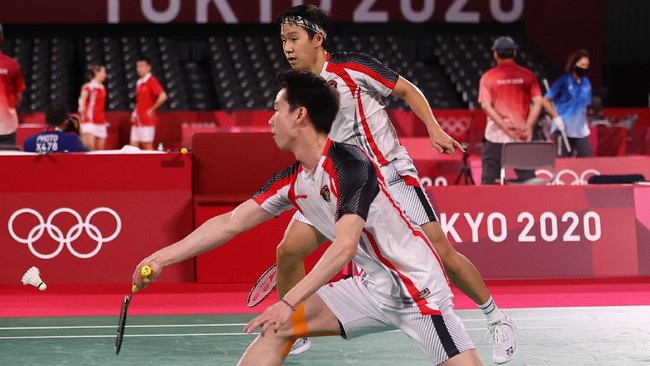 Pelatih ganda putra Indnesia, Herry IP, menilai penampilan Marcus/Kevin dalam laga perempat final Piala Sudirman 2021 kurang greget.
