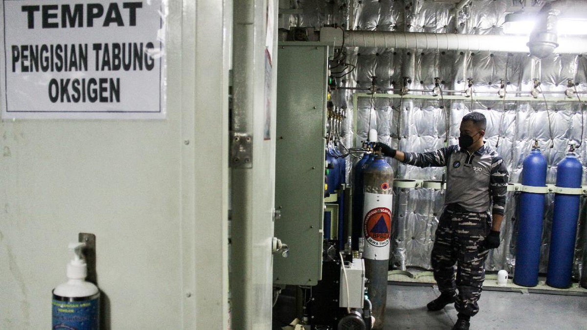 FOTO: 24 Jam Produksi Oksigen di KRI Dr Soeharso-990