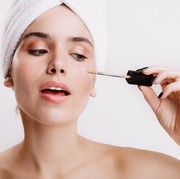 Ssttt... Rahasia Makeup Flawess untuk Kulit Berminyak, Coba Gunakan 4 Primer Ini Sebelum Makeup