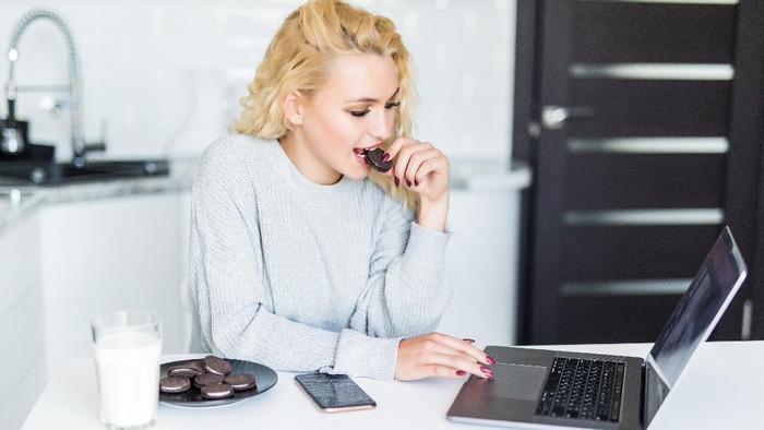 WFH Antistres, 5 Rekomendasi Camilan Sehat Ini Cocok Menemanimu Kerja