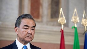 Menlu RI Temui Menlu China di Tengah Ancaman Beijing soal Tarif Trump