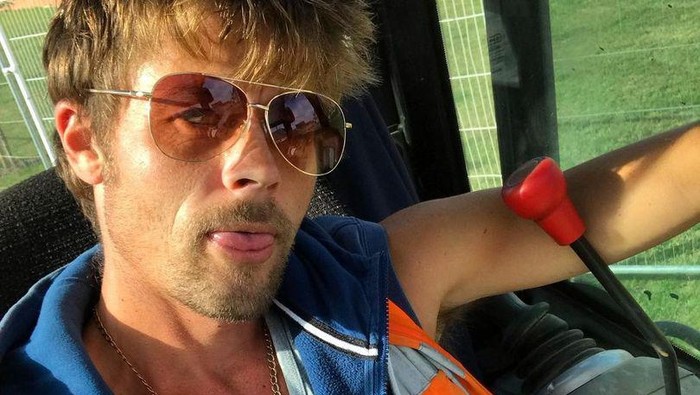 Gara-gara Mirip Brad Pitt, Pria ini Kesulitan Dapat Teman Kencan