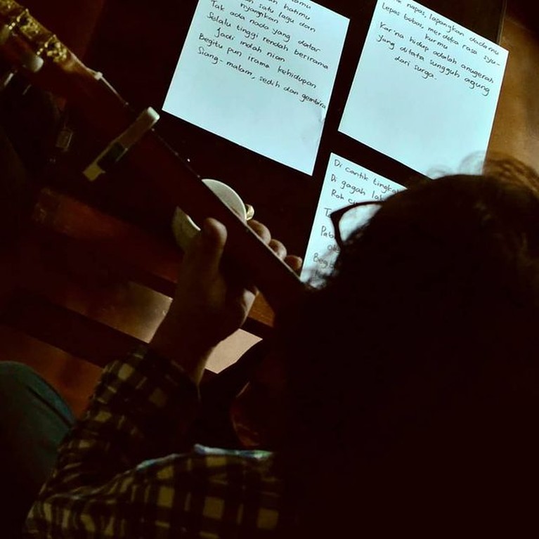 Kabar duka menyelimuti Tanah Air, Andre Manika sang legend pencipta lagu meninggal dunia pada Kamis (29/7). Yuk kita intip potretnya!