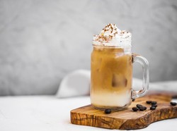 Resep Iced Biscoff Latte ala Kafe yang Manis Segar
