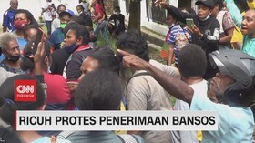 VIDEO: Ricuh Protes Penerimaan Bansos