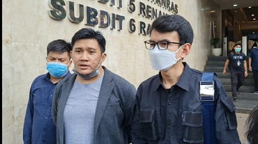 img-title Adam Deni Ditangkap Terkait Unggahan di Medsos