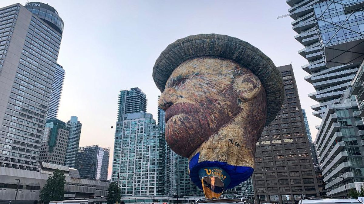 FOTO: Usai Lockdown di Kanada, Van Gogh Raksasa Menyapa