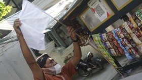 Lokataru soal Opsi Warga di PPKM: Bisa Makan atau Kena Covid