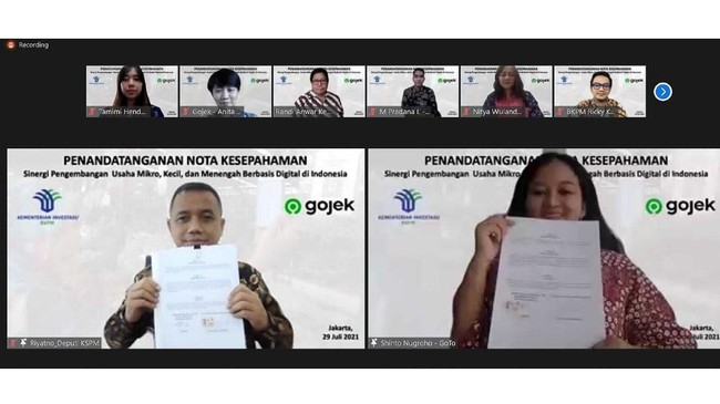 Kementerian Investasi/BKPM secara daring menandatangani Nota Kesepahaman dengan Gojek dalam pengembangan UMKM berbasis digital di Indonesia.