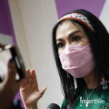 Iis Dahlia Ancam Rizki DA dan Nadya Mustika, Ada Apa?