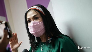img-title Iis Dahlia Ancam Rizki DA dan Nadya Mustika, Ada Apa?