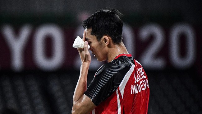 Jonatan Christie buka-bukaan di Instagram pribadinya soal cedera yang membuatnya mundur di perempat final Denmark Open 2021.