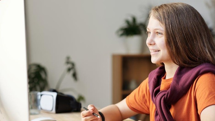 Dampak Negatif Terlalu Lama Belajar Online, Mulai dari Prokrastinasi Sampai Jerawatan