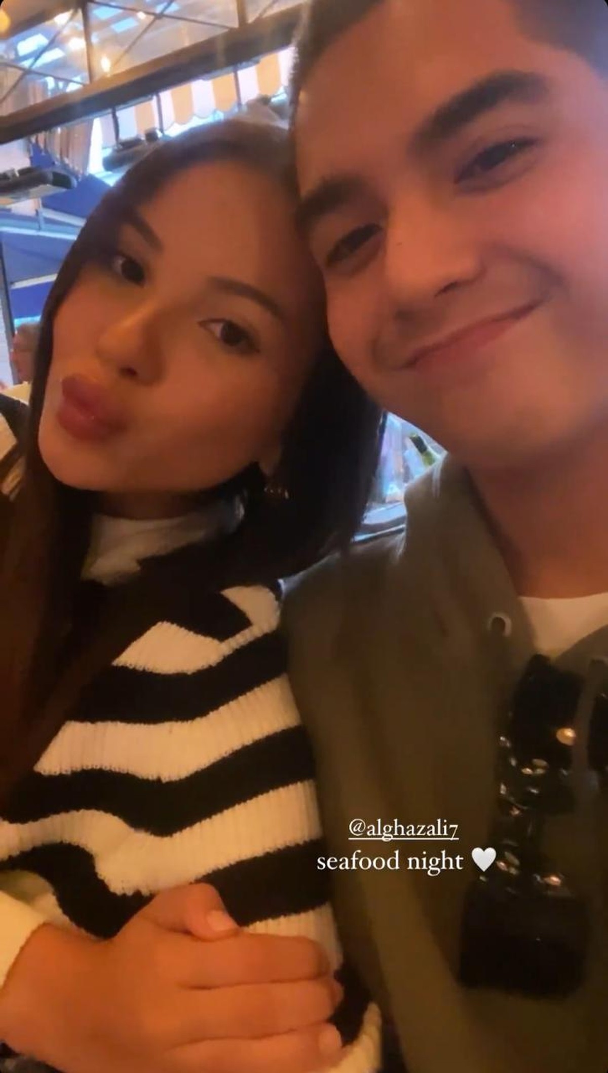 Al Ghazali diketahui bertolak ke Paris untuk menemui dan melepas rindu dengan sang kekasih&comma; Alyssa&period; Yuk intip momen mereka&excl;