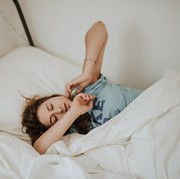 Malas Tidur Siang? Jangan Lagi Deh, Ketahui Manfaatnya Bagi Kesehatan!