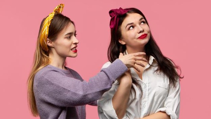 Pernah Membenci Seseorang Tanpa Sebab yang Jelas? Bisa Jadi, Ini Alasan Sebenarnya