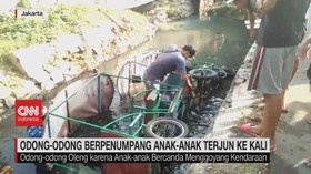 VIDEO: Odong-odong Berpenumpang Anak-anak Terjun ke Kali