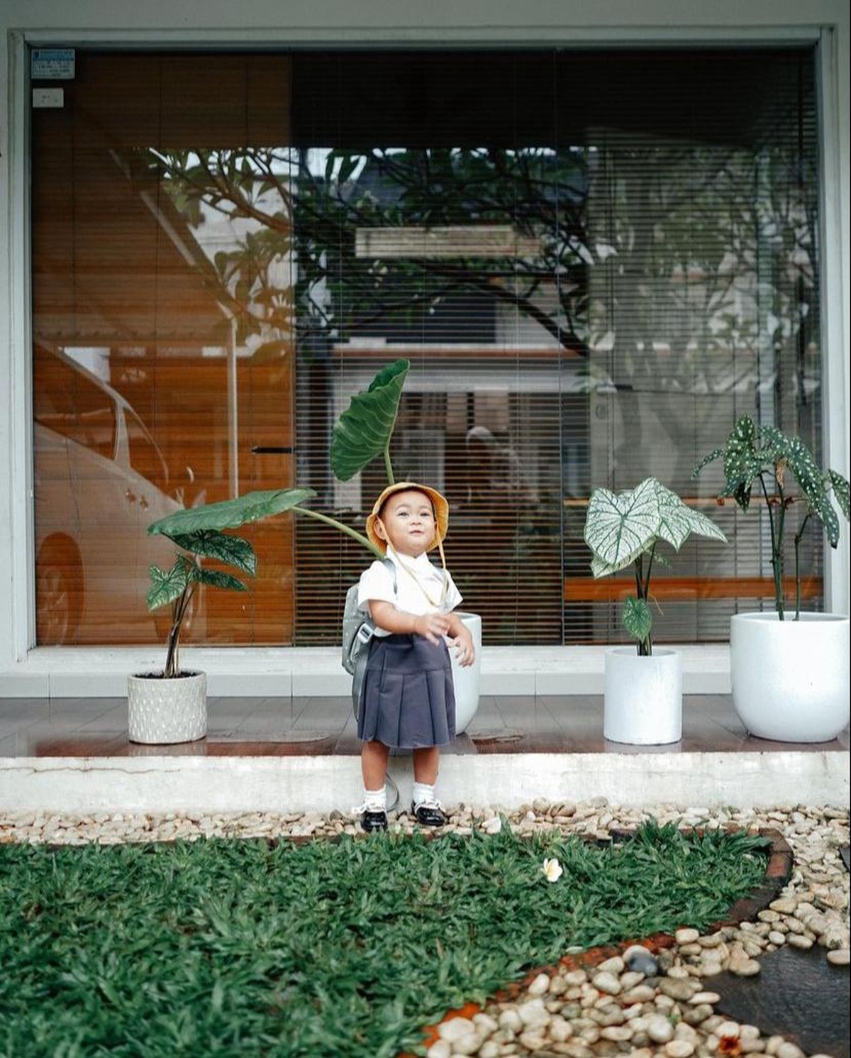 Rumah Fitri Tropica menjadi sorotan karena ada mini market di dalamnya&period; Yuk kita intip&excl;