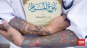FOTO: Tato, Punk, dan Pesantren Underground Kaum Marjinal