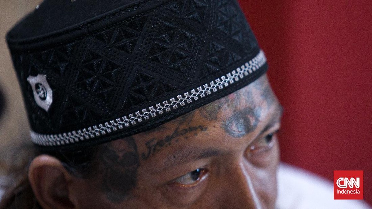 FOTO: Tato, Punk, dan Pesantren Underground Kaum Marjinal