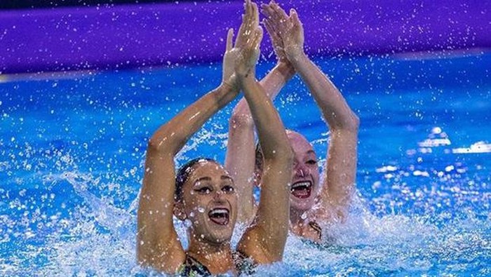 Ini Rahasia Makeup Waterproof Atlet Renang Indah, Sampai Pakai Gelatin di Rambut Lho!