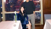<p>Ricky Soebagdja juga kerap memanjakan sang istri dengan mengajaknya melakukan dinner di restoran mewah, Bunda. Romantis ya? (Foto: Instagram @rickysoebagdja)</p>