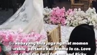 <p>Acara pernikahan digelar hanya mengundang kerabat dekat. Prosesi akad nikah dilakukan di rooftop hotel setinggi 308 meter, Bunda. (Foto: Instagram @cica_andjani)</p>