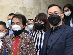 Akhirnya Roy Suryo dan Lucky Alamsyah Damai!