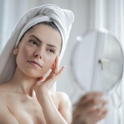Hobi Self-Care dengan Mempercantik Diri, Nggak Heran 4 Zodiak Ini Selalu Tampil Menawan