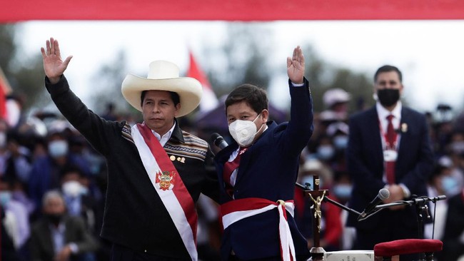 FOTO: Pedro Castillo, Si Anak Petani yang Jadi Presiden Peru