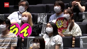 VIDEO: Penonton Olimpiade Tokyo Gelar Nobar Tanpa Teriak