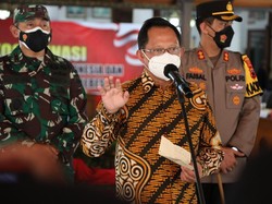 Mendagri Imbau Kepala Daerah & Forkopimda Ikut Turun Salurkan Bansos