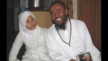 Kisah Lutfiana Ulfa, Remaja yang Rela Jadi istri Kedua Syekh Puji di Usia 12 Tahun