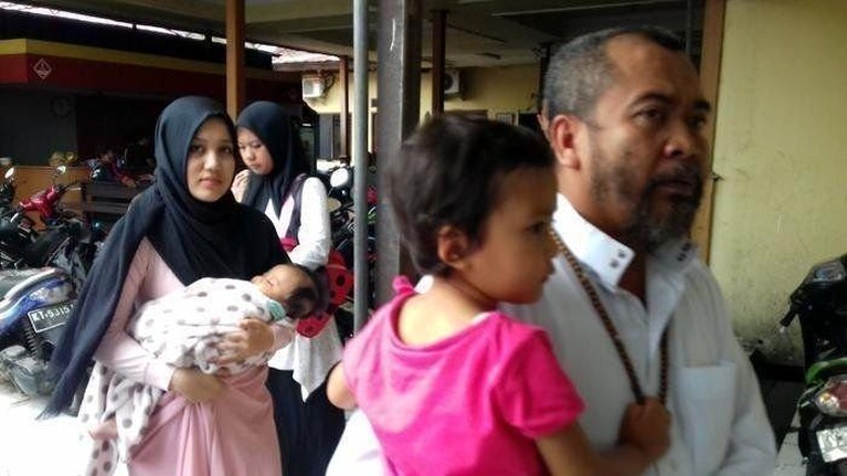 Transformasi Lutfiana Ulfa, Istri Syekh Puji dari ABG Polos hingga Ibu 3 Anak Luftiana Ulfa ABG 12 tahun sempat bikin heboh beberapa tahun lalu karena dipersunting oleh Syekh Puji. Yuk lihat potretnya sekarang!