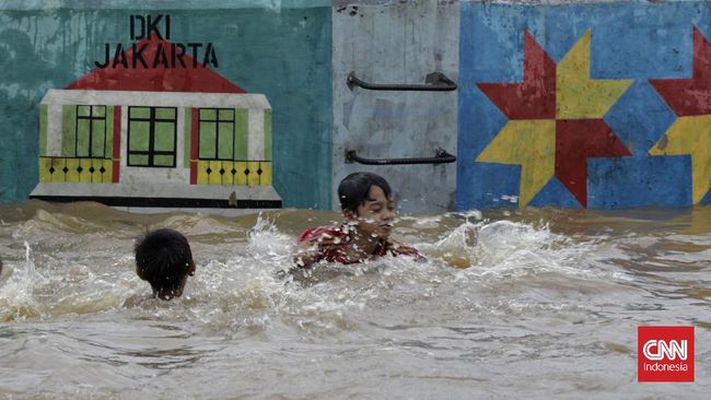 BMKG menyampaikan peringatan dini mengenai potensi hujan lebat yang berisiko menimbulkan banjir di sejumlah provinsi di Indonesia.