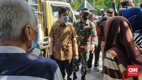 Gibran Sidak SMP Nekat PTM, Guru dan Murid Langsung Di-Swab