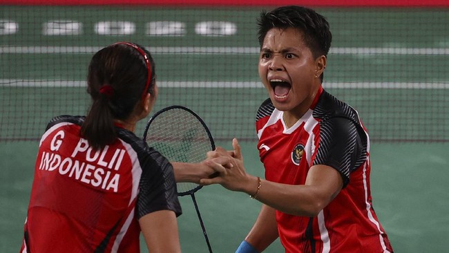 Greysia Polii/Apriyani Rahayu meminta doa dan dukungan seluruh masyarakat Indonesia untuk bisa merebut medali emas setelah lolos ke final Olimpiade Tokyo.