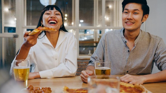Kiat Aman Dine-In atau Makan di Restoran Selama Masa PPKM
