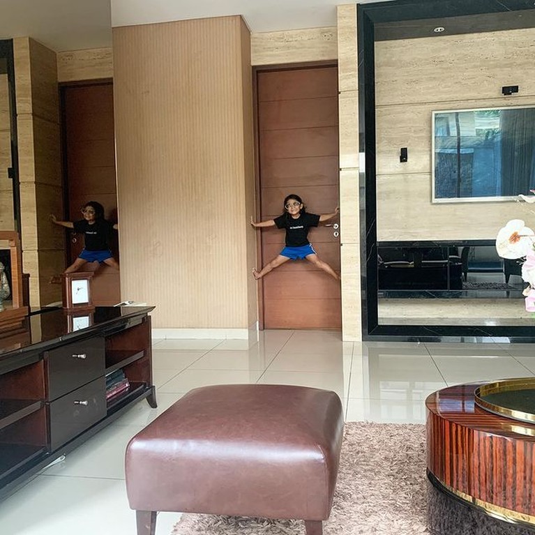 Intip Spot Rumah Mewah Meisya Siregar dan Bebi Romeo, Ada Studio Musik