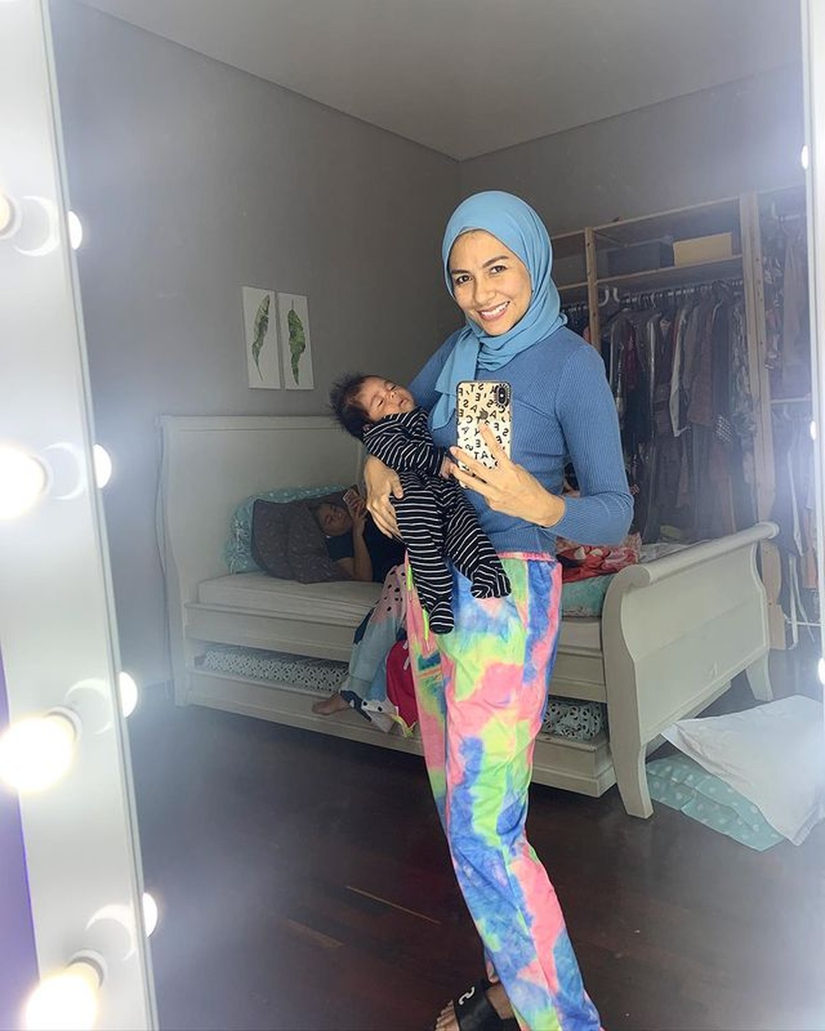 Keluarga Meisya Siregar dan Bebi Romeo tinggal di rumah mewah dan nyaman serasa di villa&period; Yuk kita intip spot-spot ruma mereka&excl;