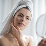Perlu Diperhatikan, 5 Kandungan Skincare Ini Ternyata Cuma Bikin Kulit Makin Rusak!