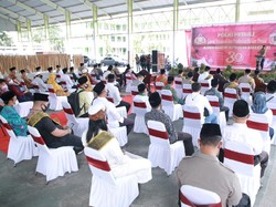 Polda NTB Sebar 3.000 Vaksin-3 Ton Sembako ke 4 Pesantren di Lombok